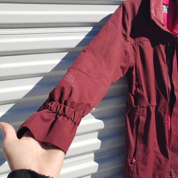 REI E1 Elements long bugandy rain coat - Picture 3 of 13